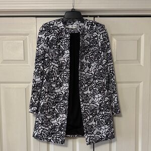 Jones Studio Black and White Floral Top